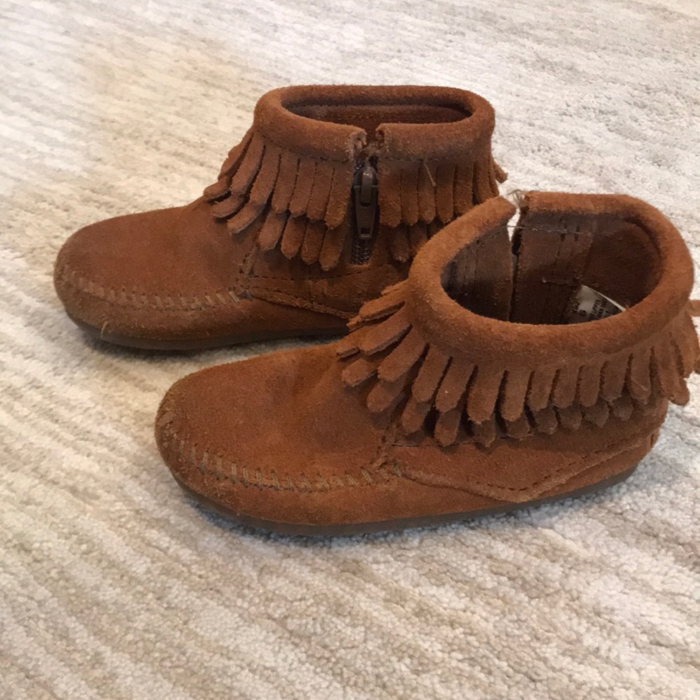 Minnetonka girls suede moccasin booties